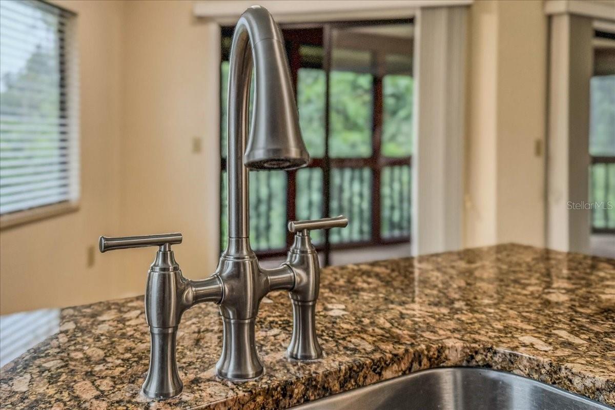 Image 33 of 70 For 8 Hembury Lane 8