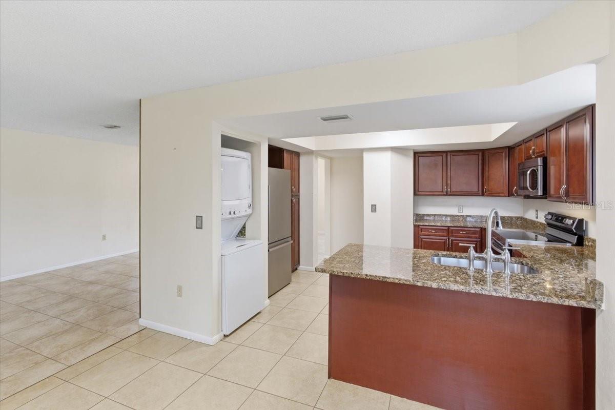 Image 38 of 70 For 8 Hembury Lane 8