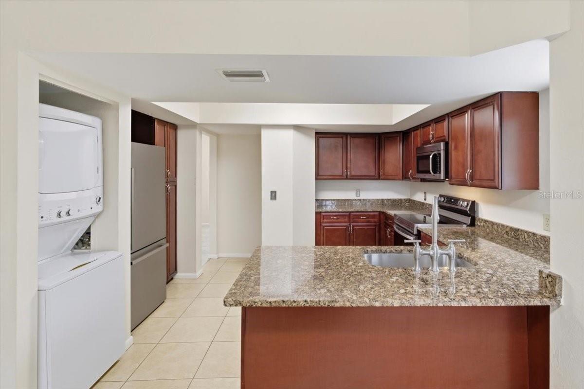 Image 39 of 70 For 8 Hembury Lane 8