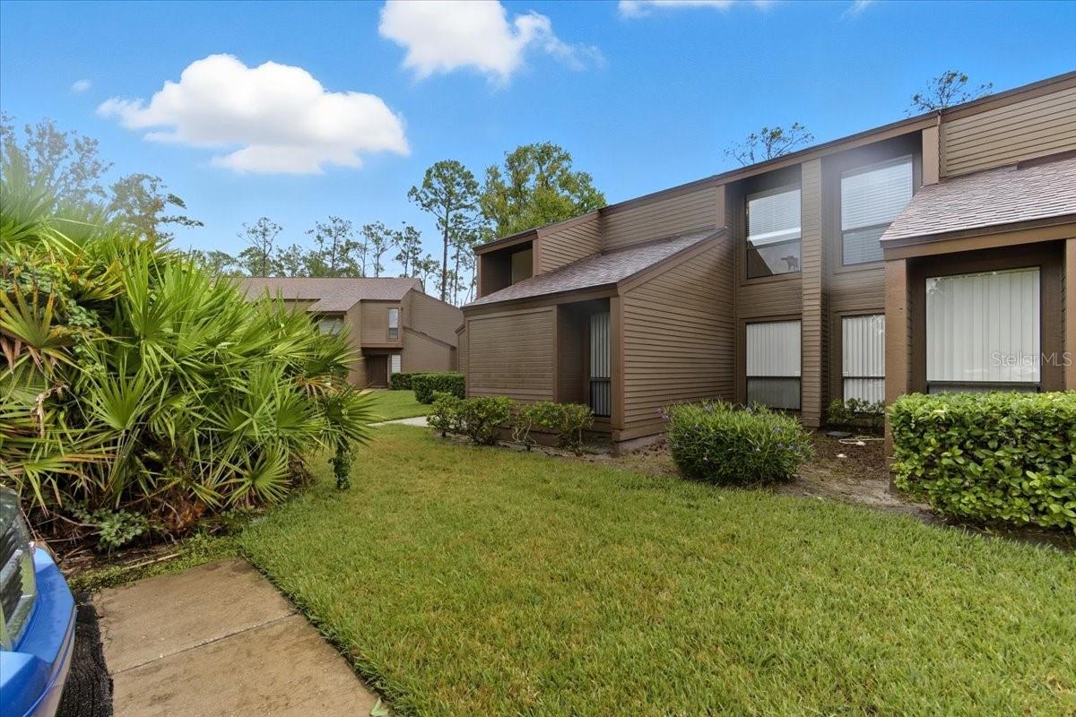 Image 4 of 70 For 8 Hembury Lane 8