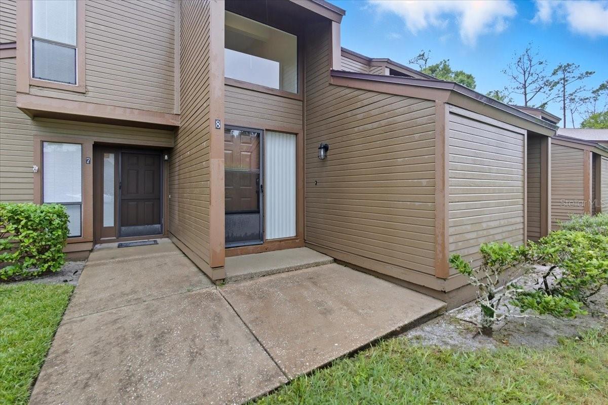 Image 5 of 70 For 8 Hembury Lane 8