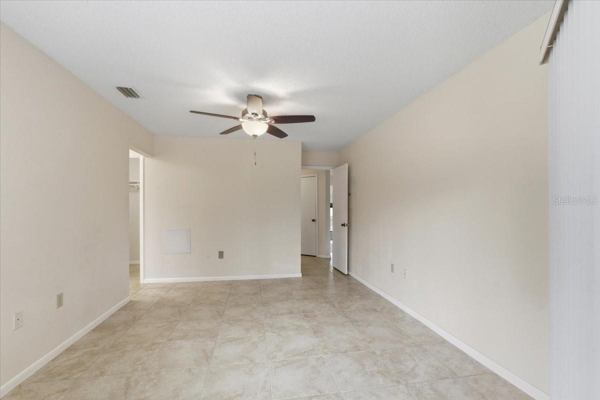 Image 54 of 70 For 8 Hembury Lane 8