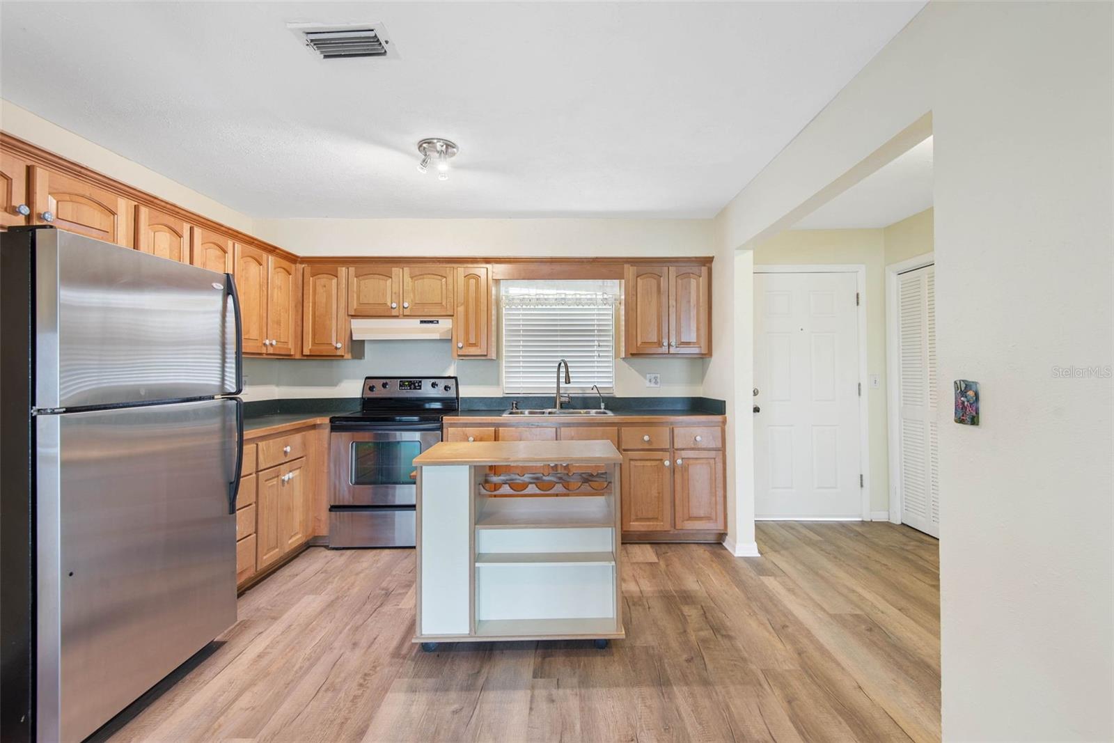 Image 19 of 36 For 2811 Ocean Shore Boulevard 5