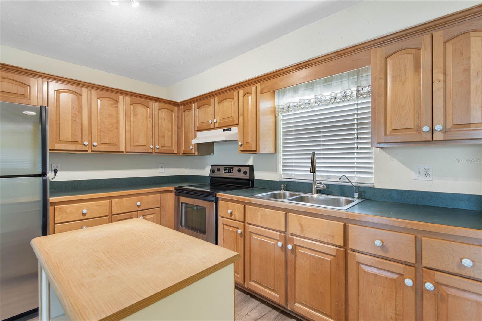 Image 22 of 36 For 2811 Ocean Shore Boulevard 5