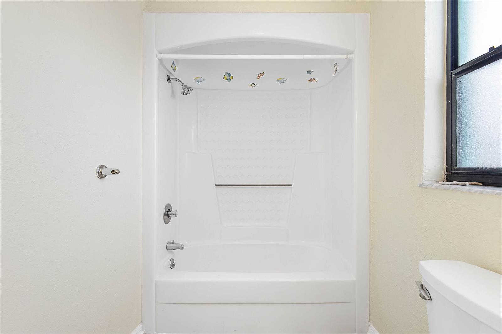 Image 25 of 36 For 2811 Ocean Shore Boulevard 5