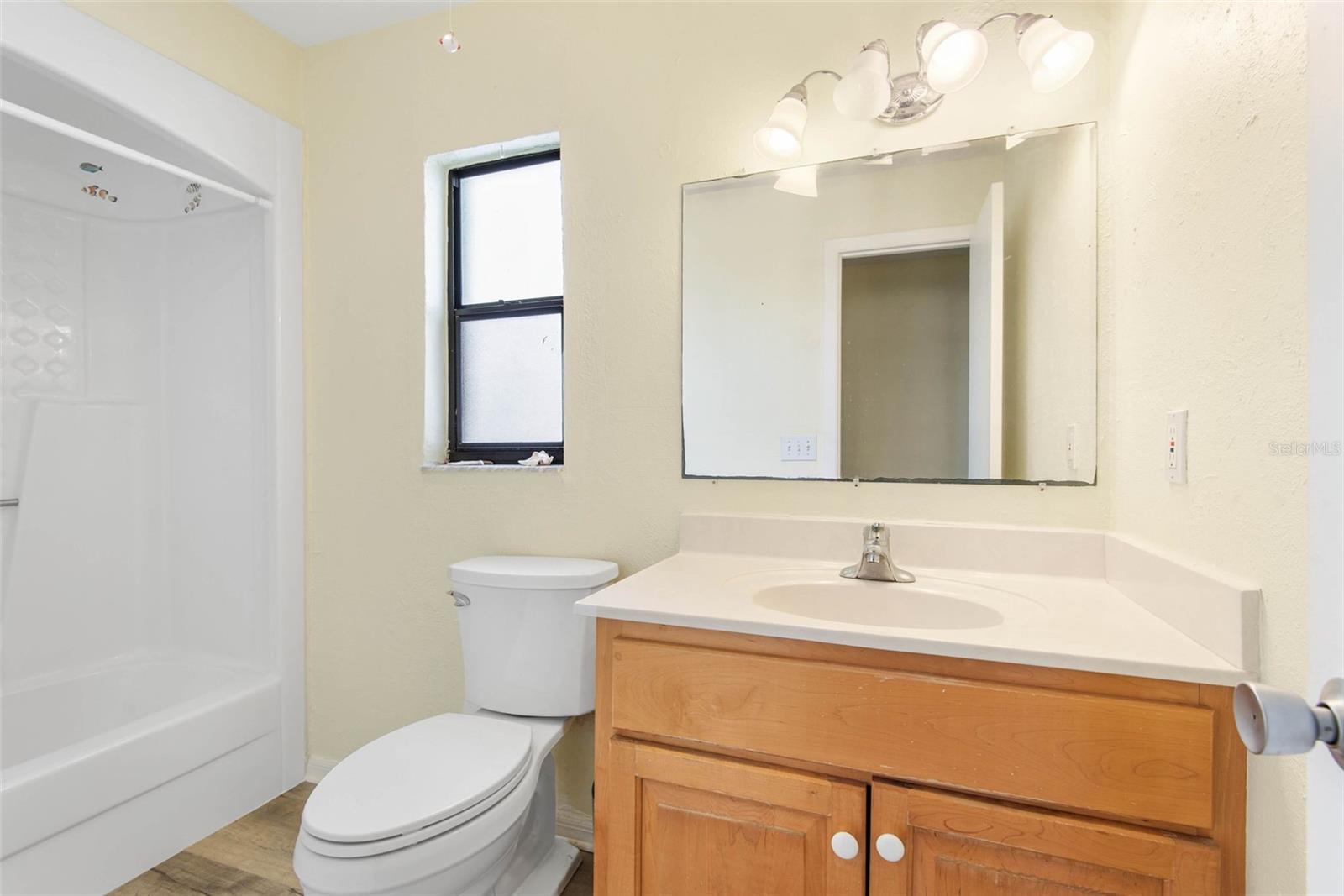 Image 26 of 36 For 2811 Ocean Shore Boulevard 5