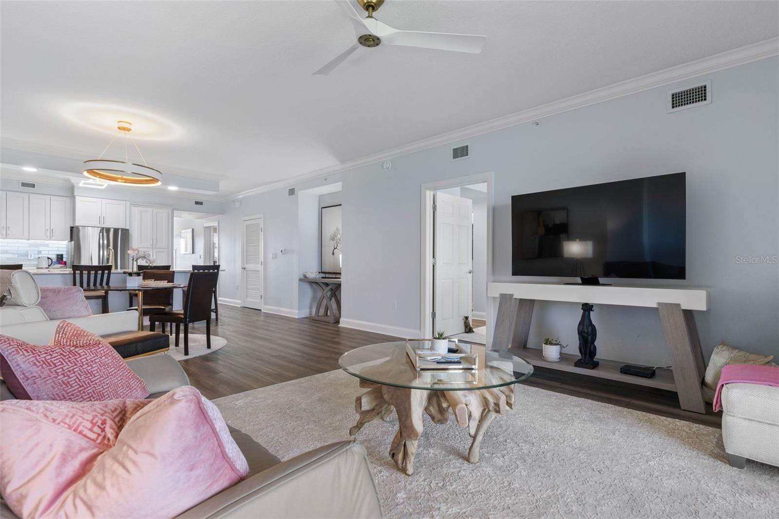 Image 18 of 96 For 60 Surfview Drive 308