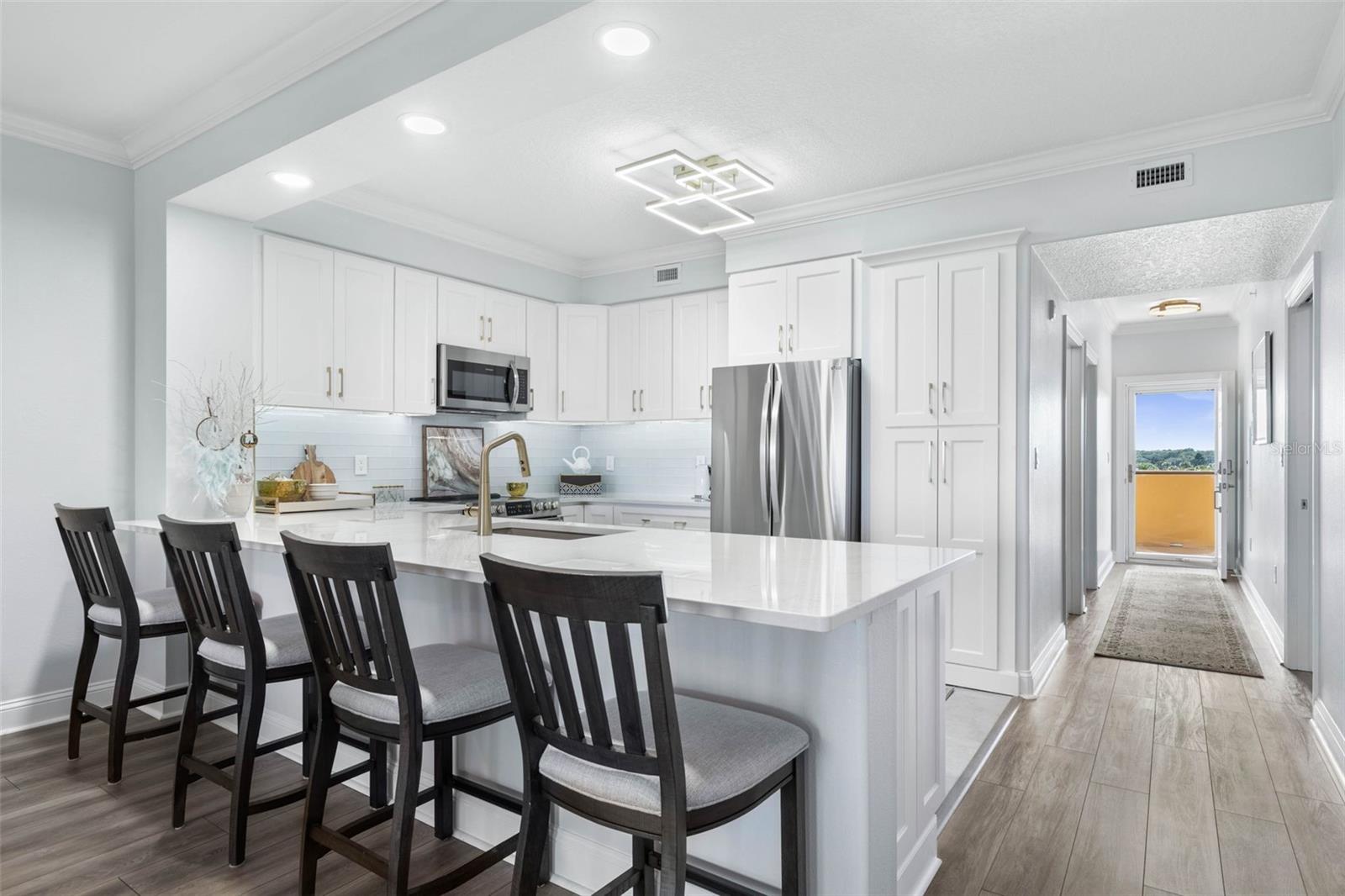 Image 22 of 96 For 60 Surfview Drive 308