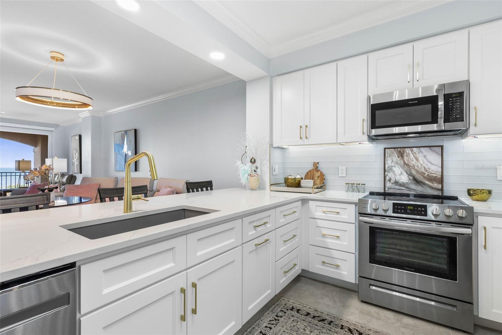 Image 24 of 96 For 60 Surfview Drive 308