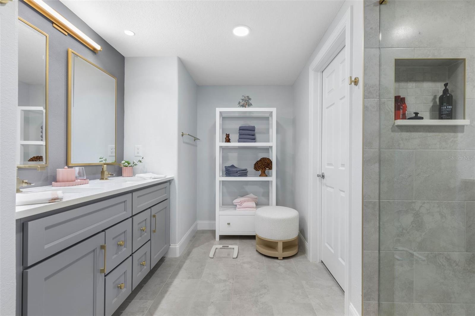 Image 34 of 96 For 60 Surfview Drive 308