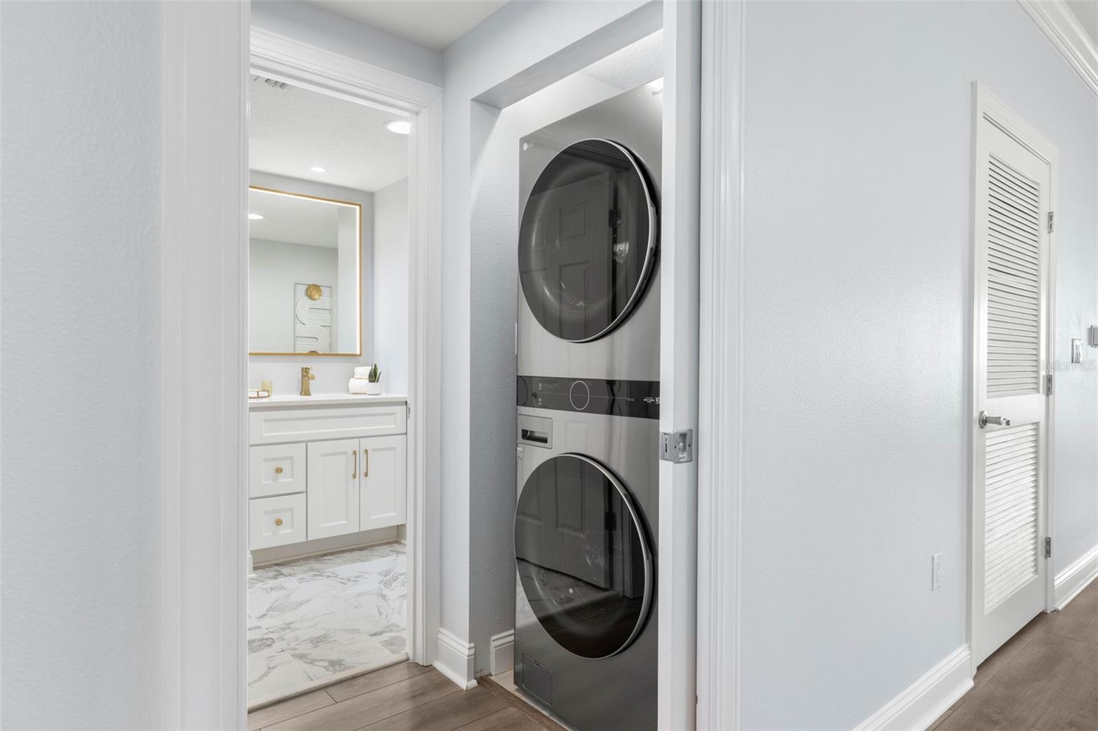 Image 41 of 96 For 60 Surfview Drive 308