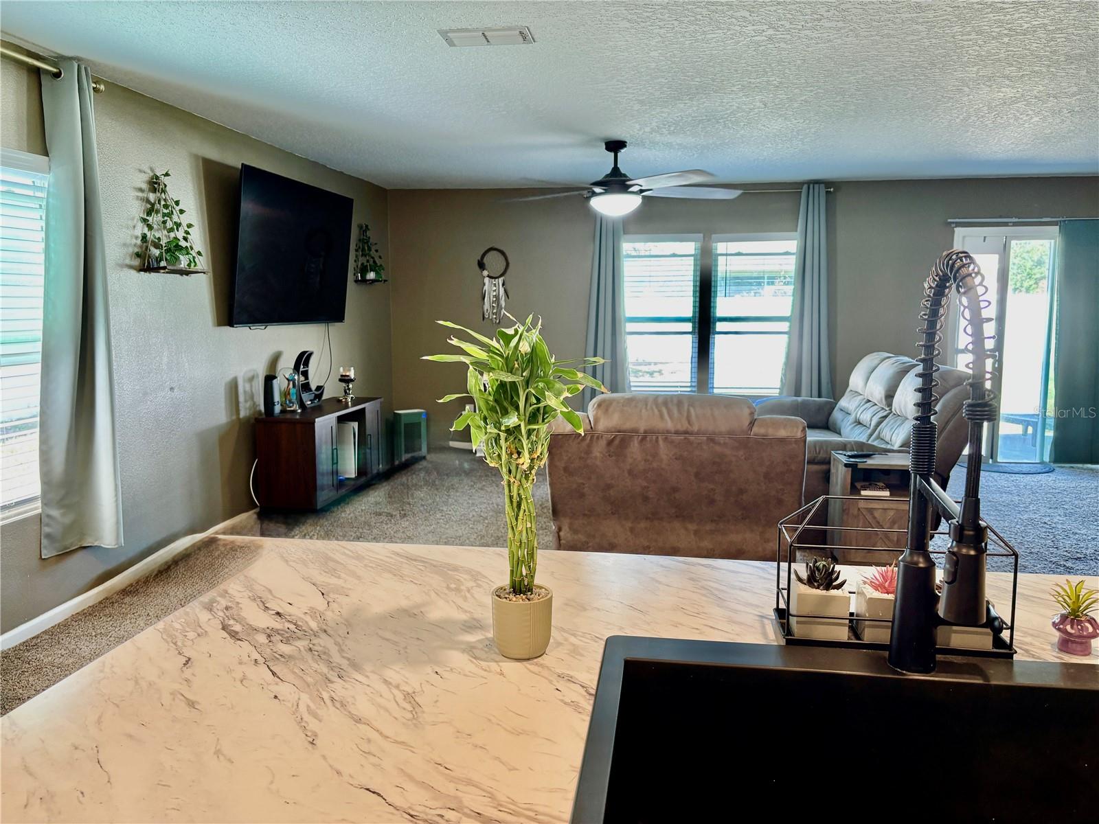 Image 12 of 39 For 18 Pacific Drive