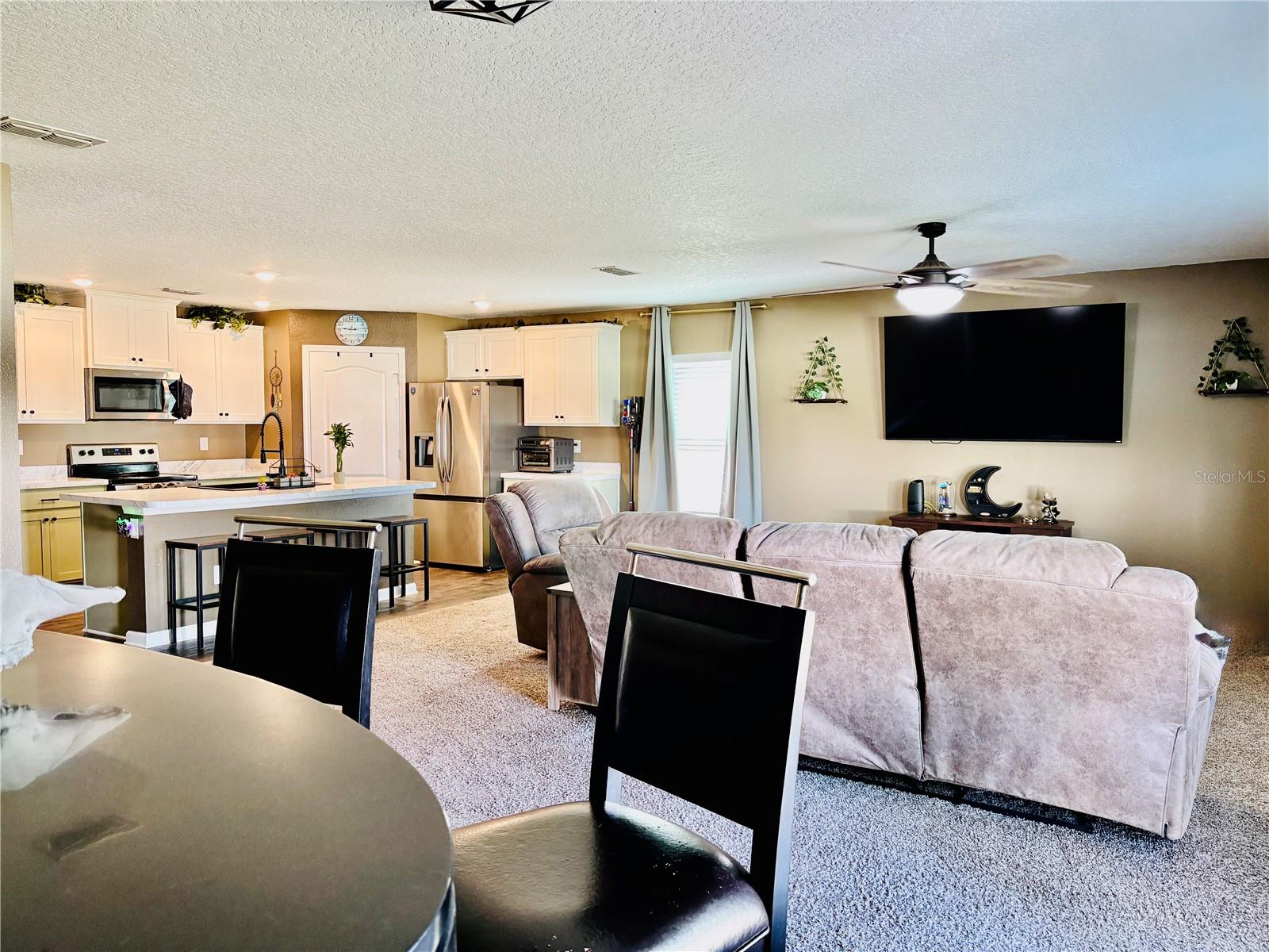 Image 13 of 39 For 18 Pacific Drive