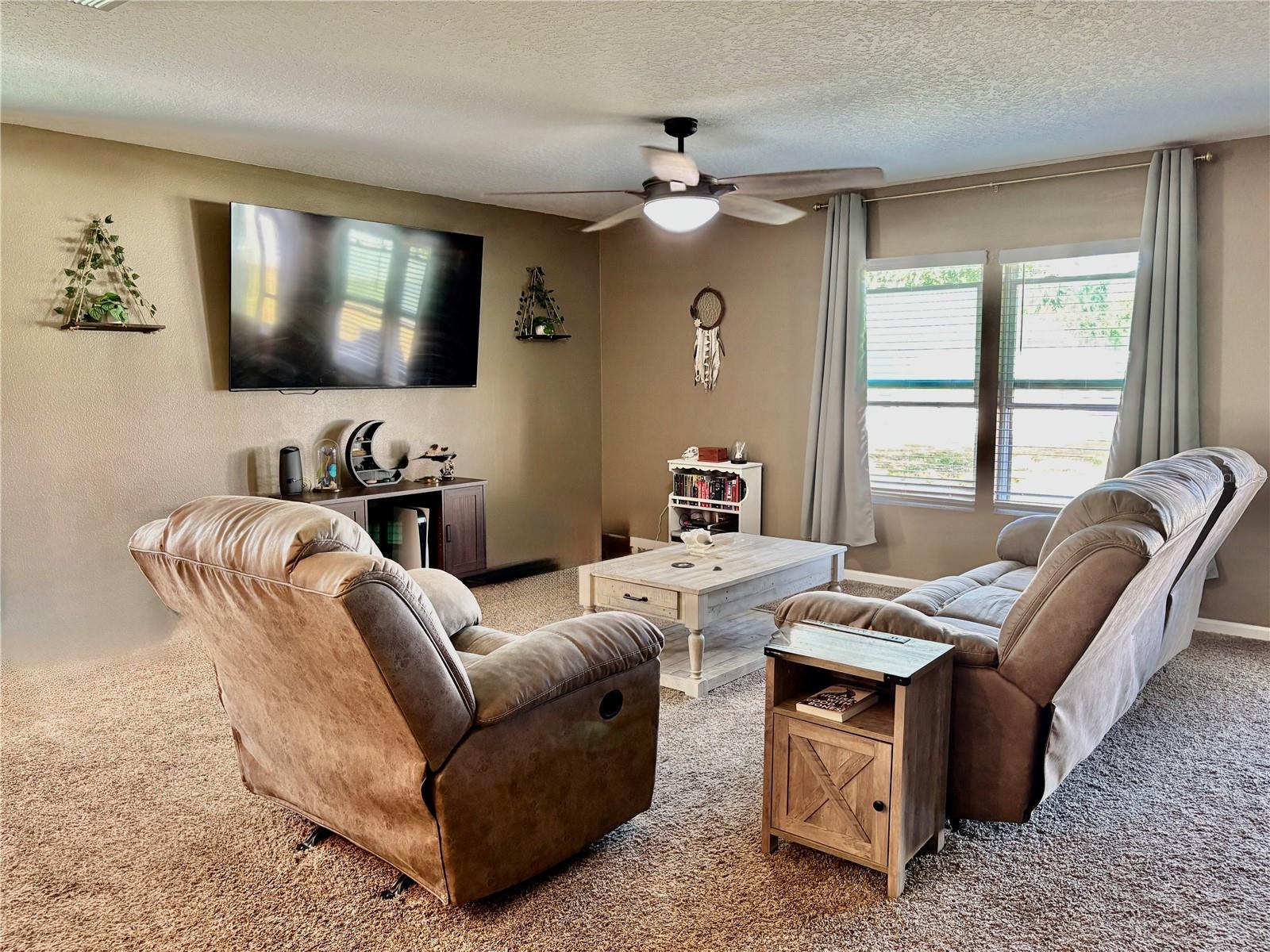 Image 19 of 39 For 18 Pacific Drive