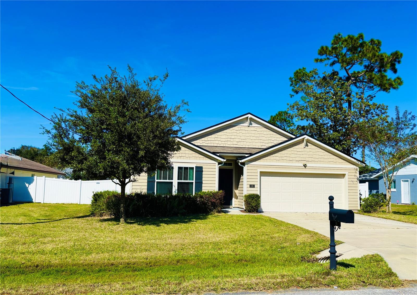 Image 3 of 39 For 18 Pacific Drive