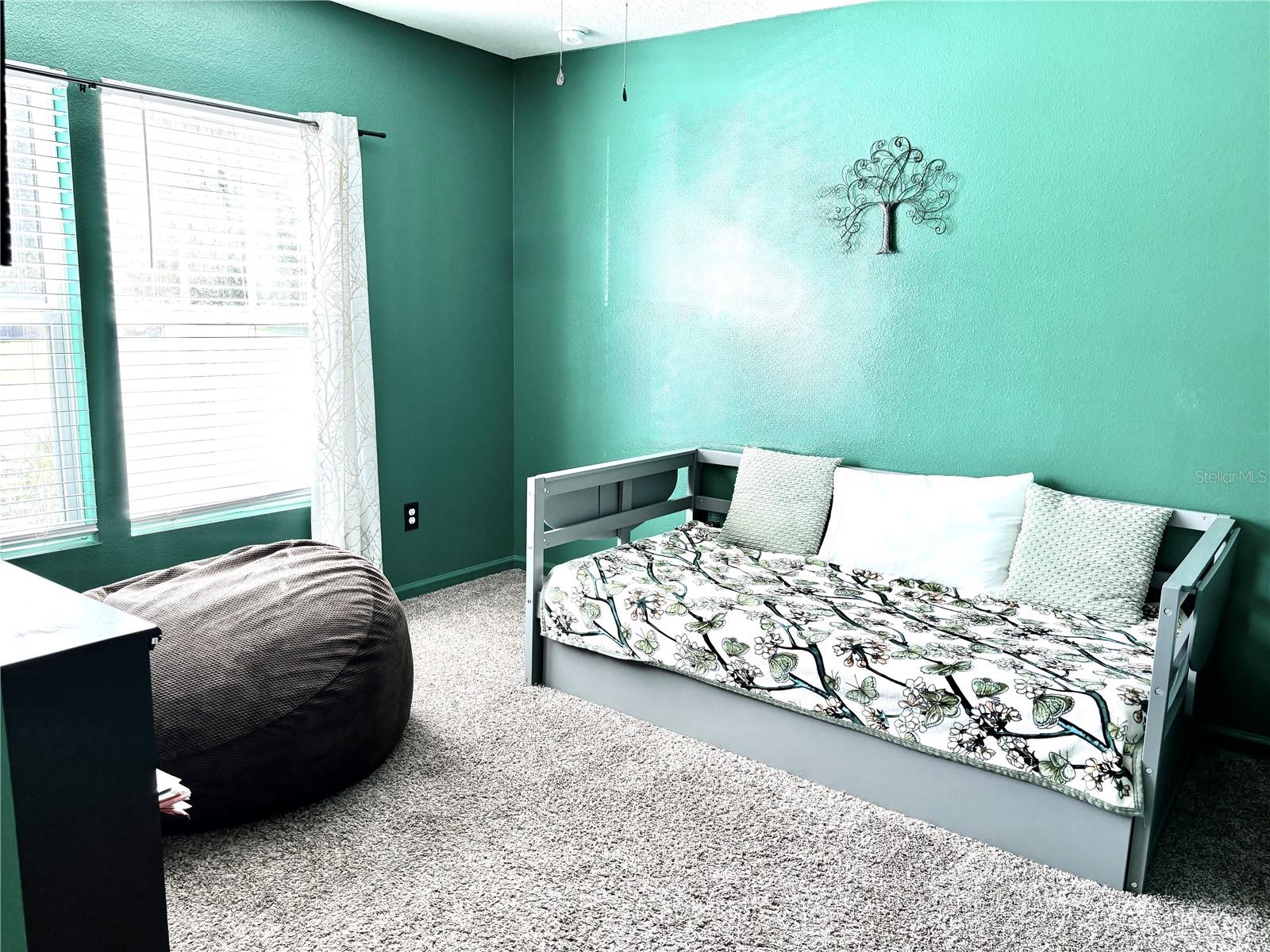 Image 31 of 39 For 18 Pacific Drive