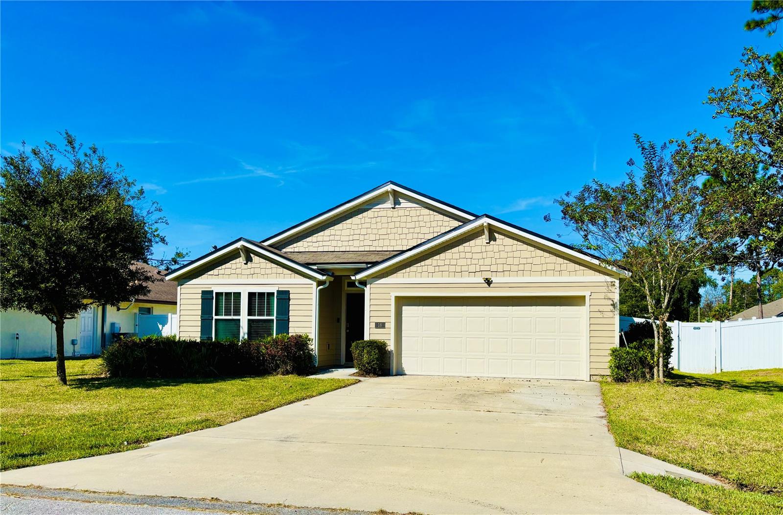 Image 4 of 39 For 18 Pacific Drive