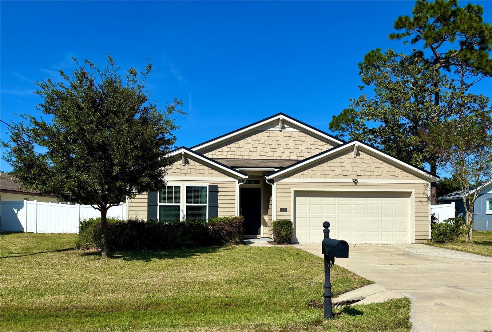 Image 5 of 39 For 18 Pacific Drive