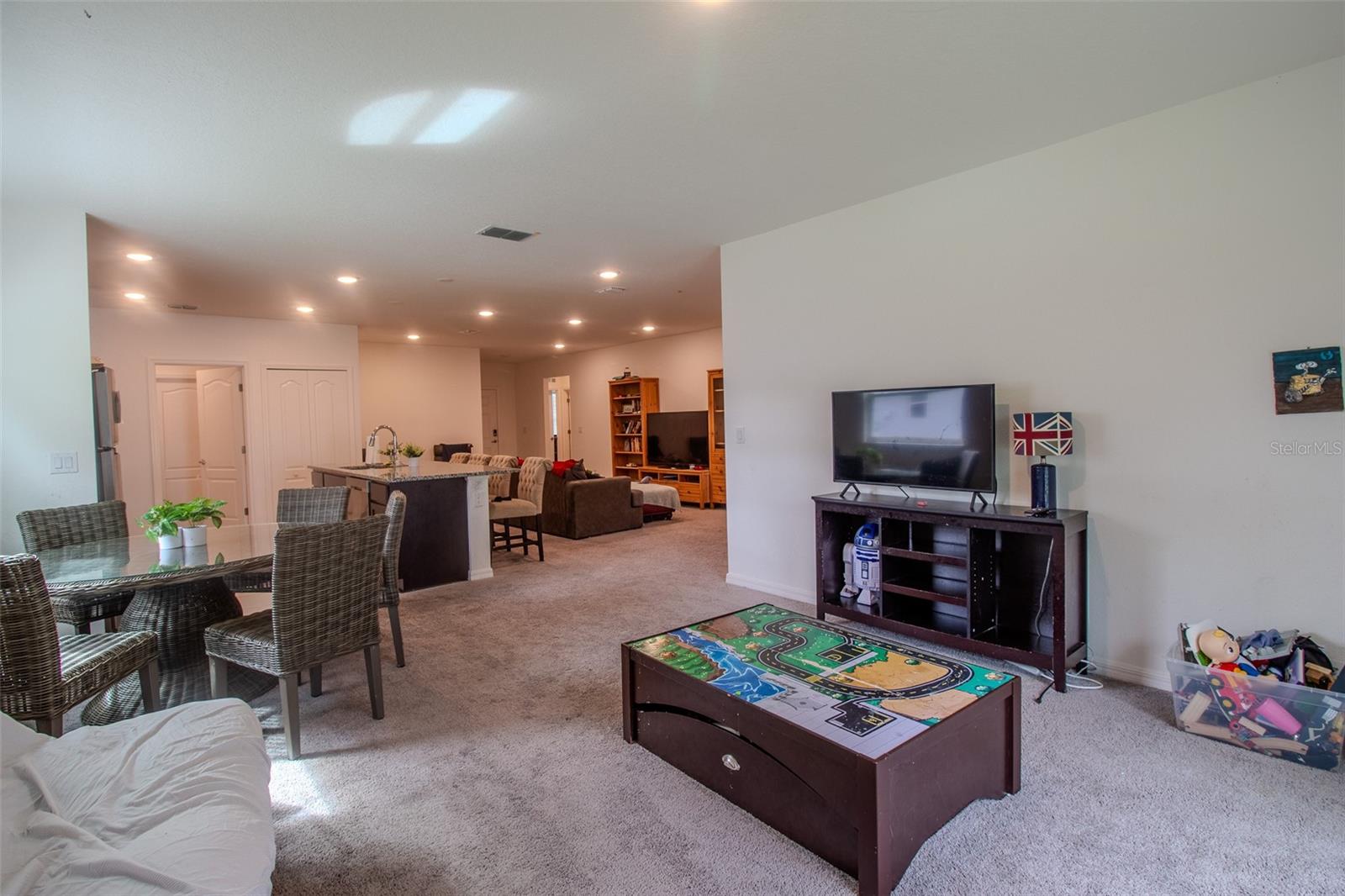 Image 12 of 25 For 25 Ferndale Lane