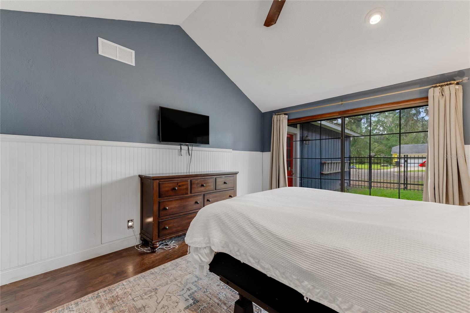 Image 11 of 31 For 28 Baymeadow Court