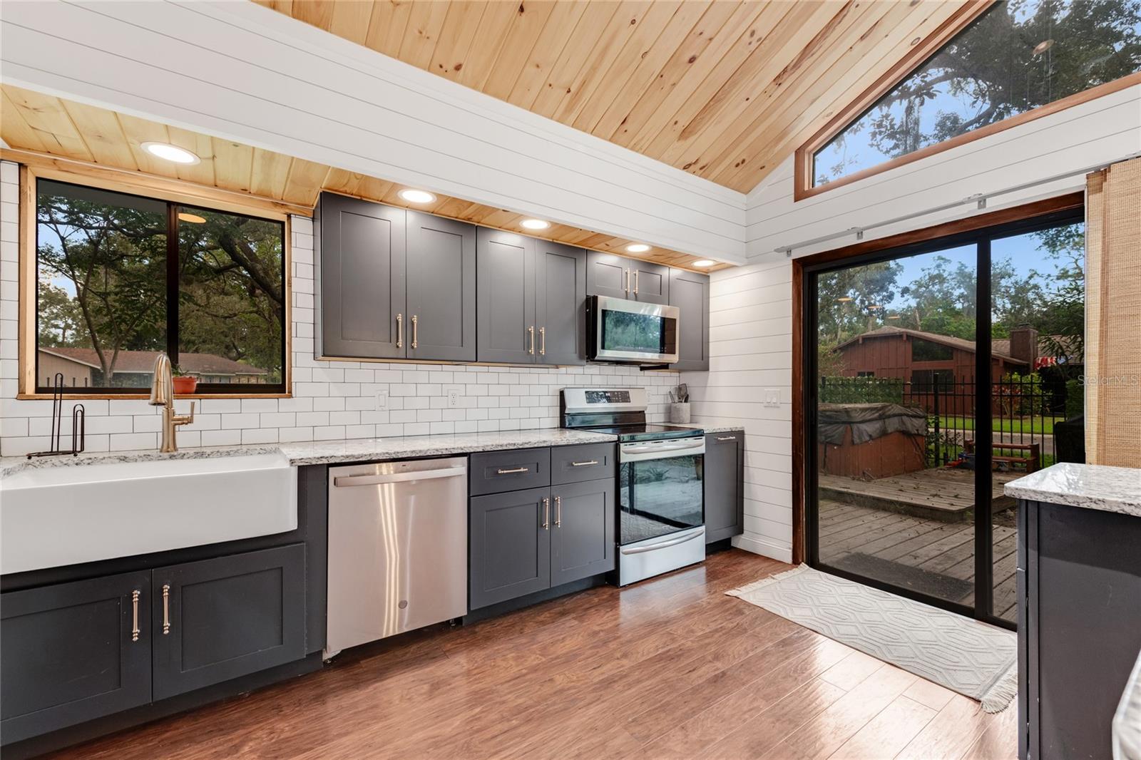 Image 5 of 31 For 28 Baymeadow Court