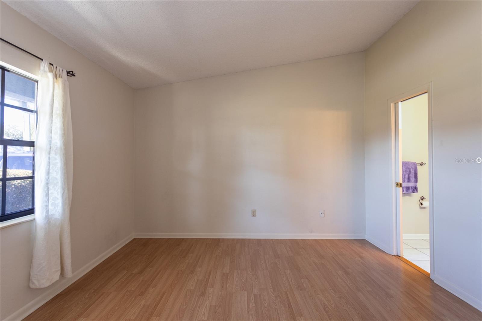 Image 27 of 47 For 22 Westfield Lane