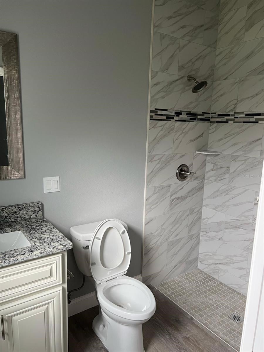 Image 11 of 14 For 9 Lynn Place A