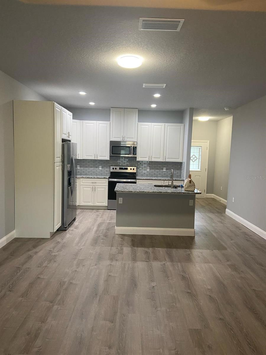 Image 2 of 14 For 9 Lynn Place A