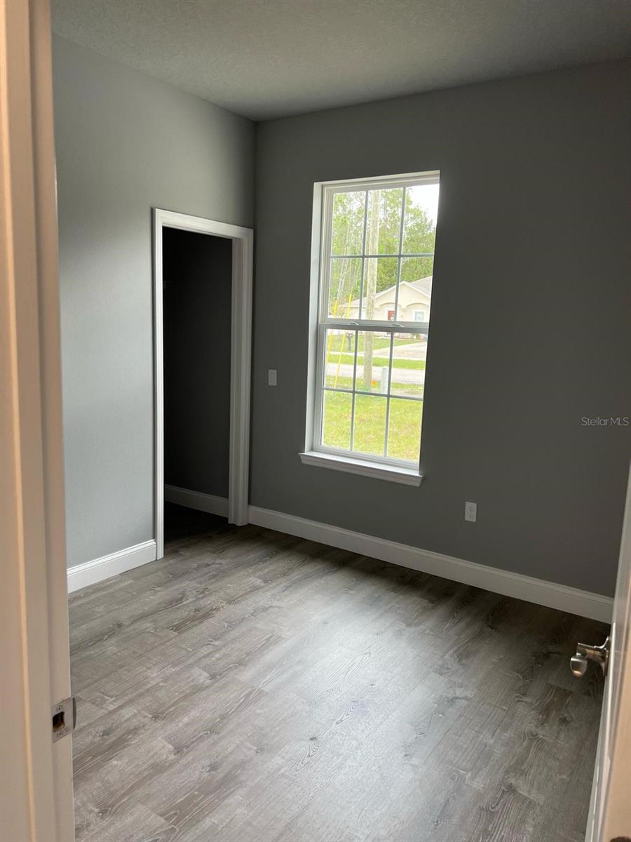 Image 7 of 14 For 9 Lynn Place A