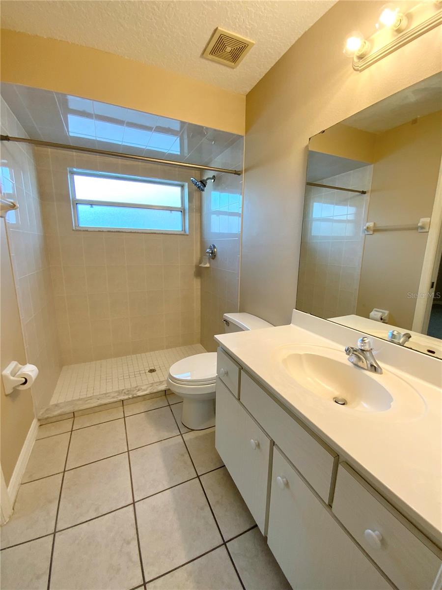 Image 13 of 15 For 46 Rose Drive B