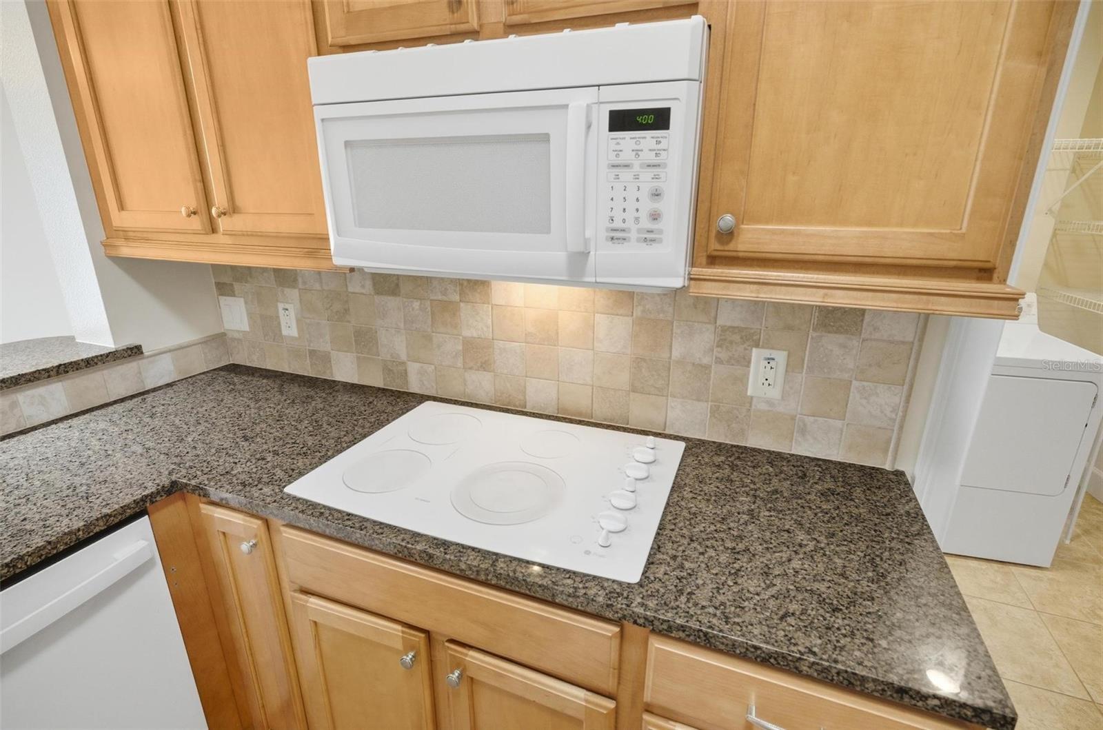 Image 19 of 62 For 102 Yacht Harbor Drive 376