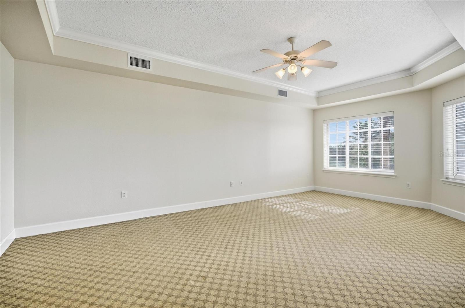 Image 24 of 62 For 102 Yacht Harbor Drive 376