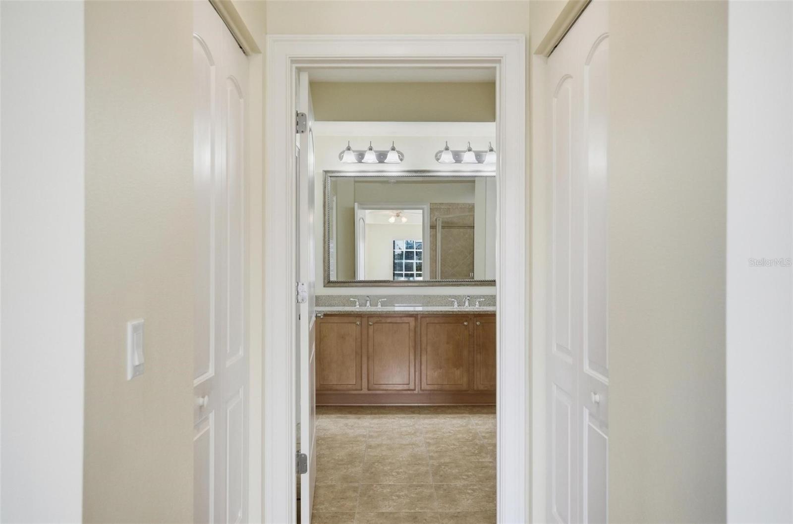 Image 30 of 62 For 102 Yacht Harbor Drive 376