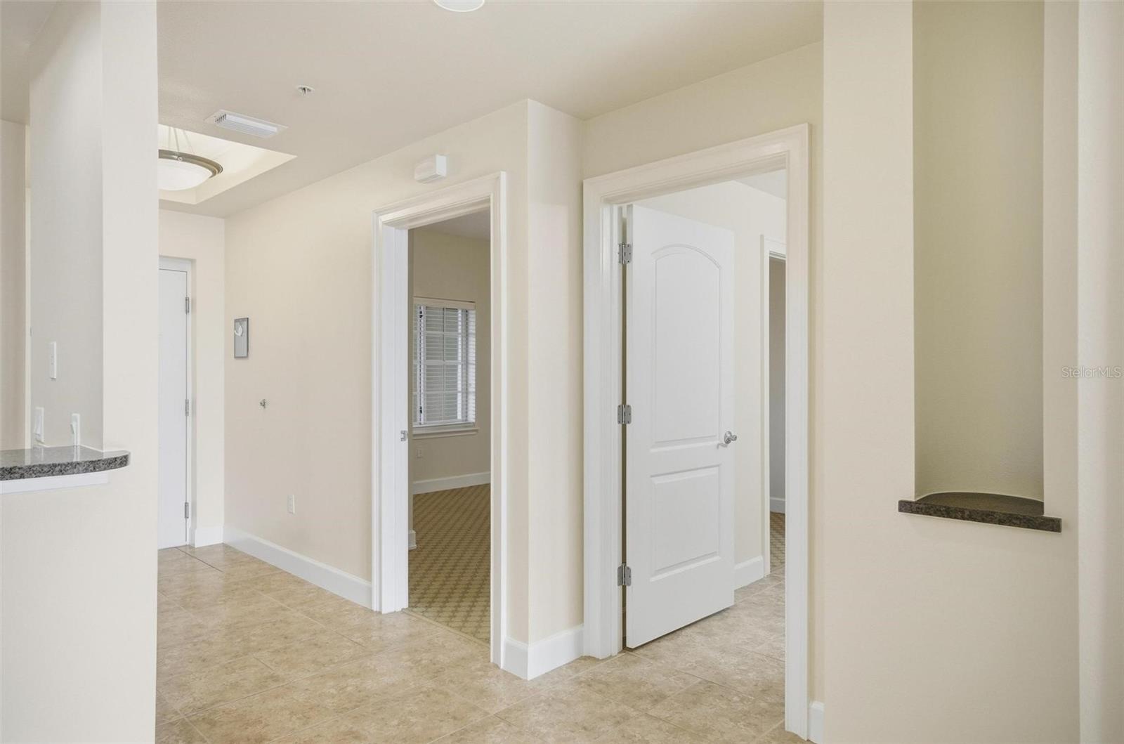 Image 36 of 62 For 102 Yacht Harbor Drive 376