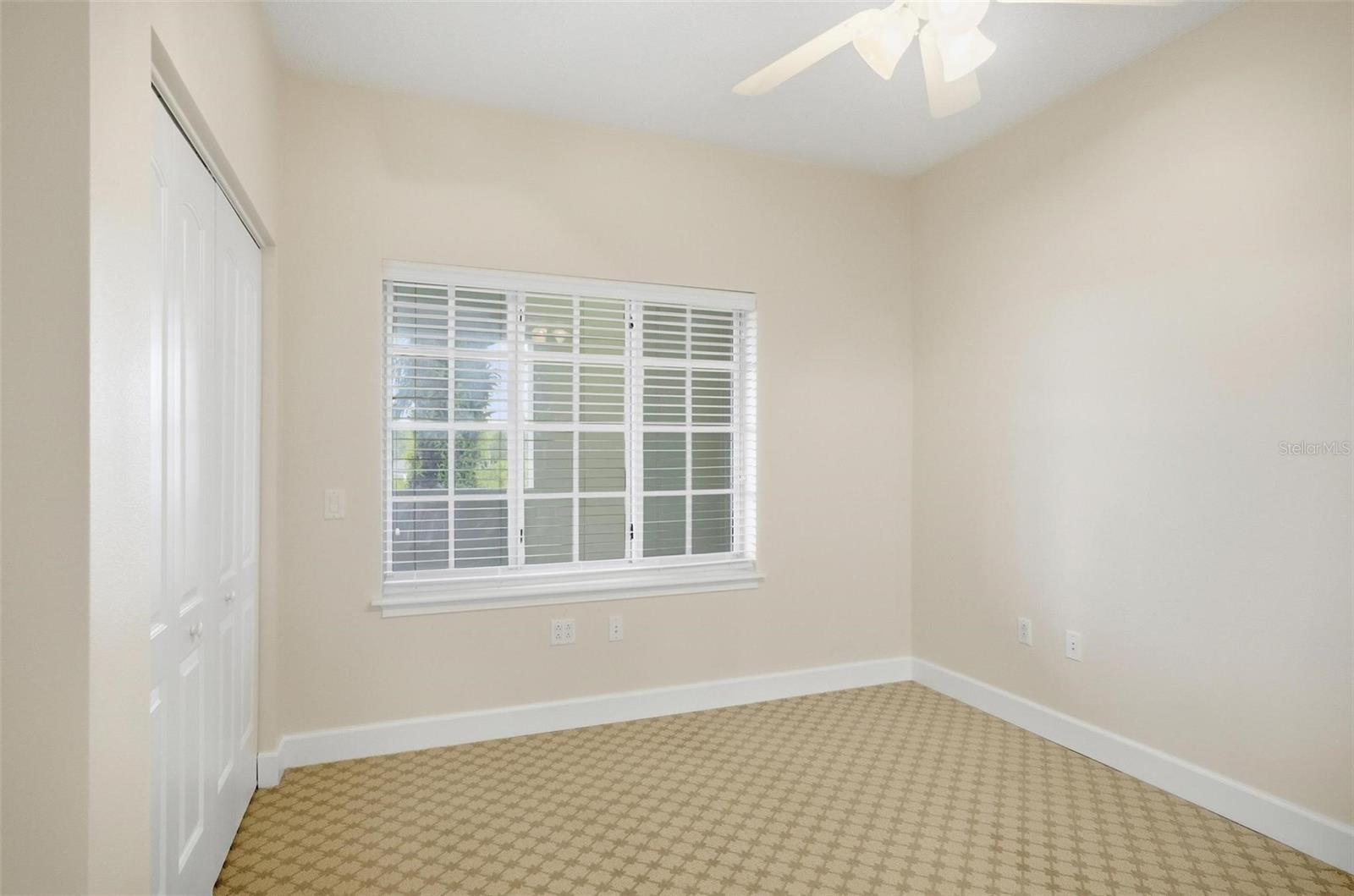 Image 37 of 62 For 102 Yacht Harbor Drive 376