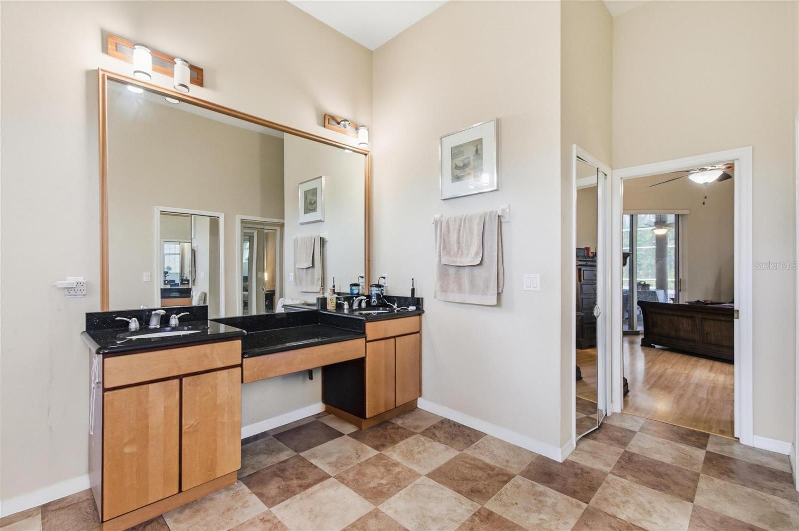 Image 19 of 83 For 1 Woodbury Drive