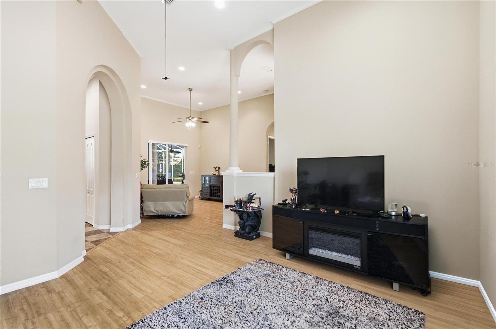 Image 28 of 83 For 1 Woodbury Drive