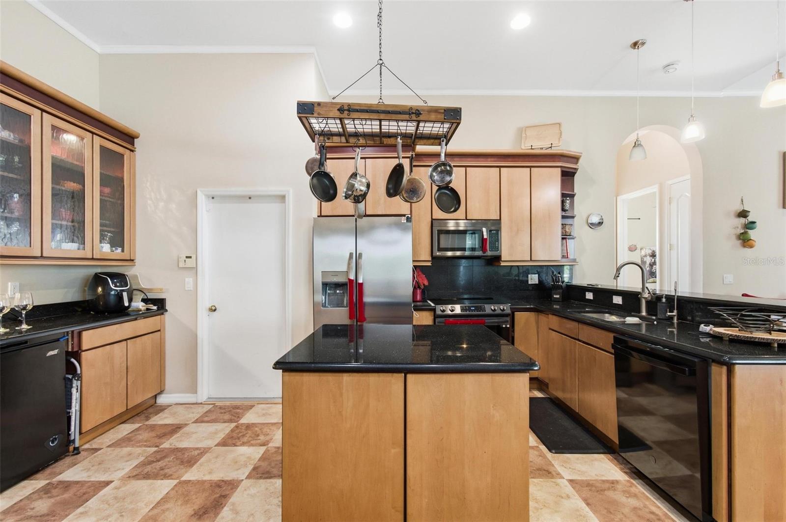 Image 32 of 83 For 1 Woodbury Drive