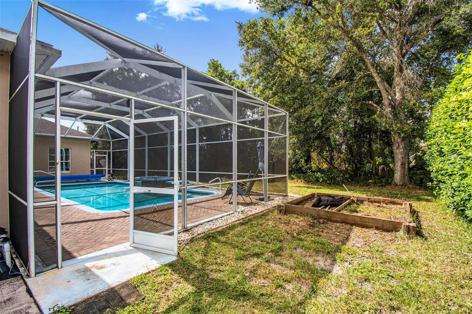 Image 71 of 83 For 1 Woodbury Drive