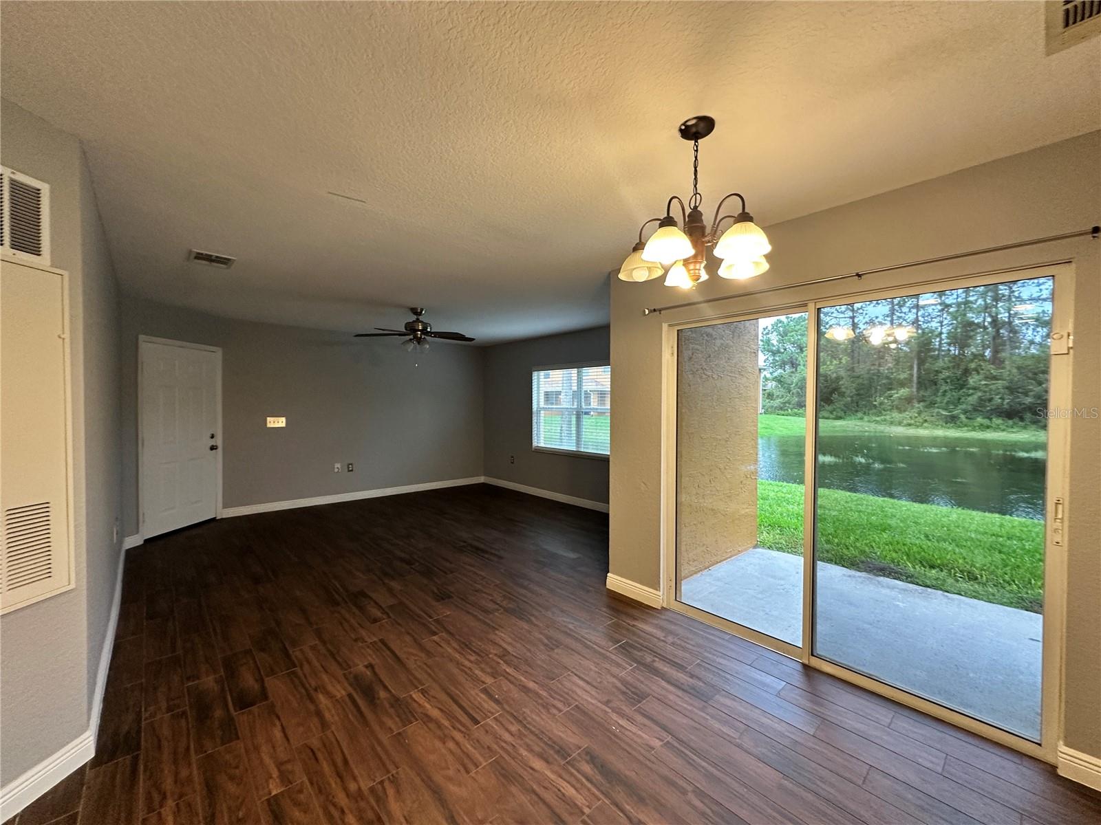 Image 3 of 16 For 4600 Moody Boulevard 13h