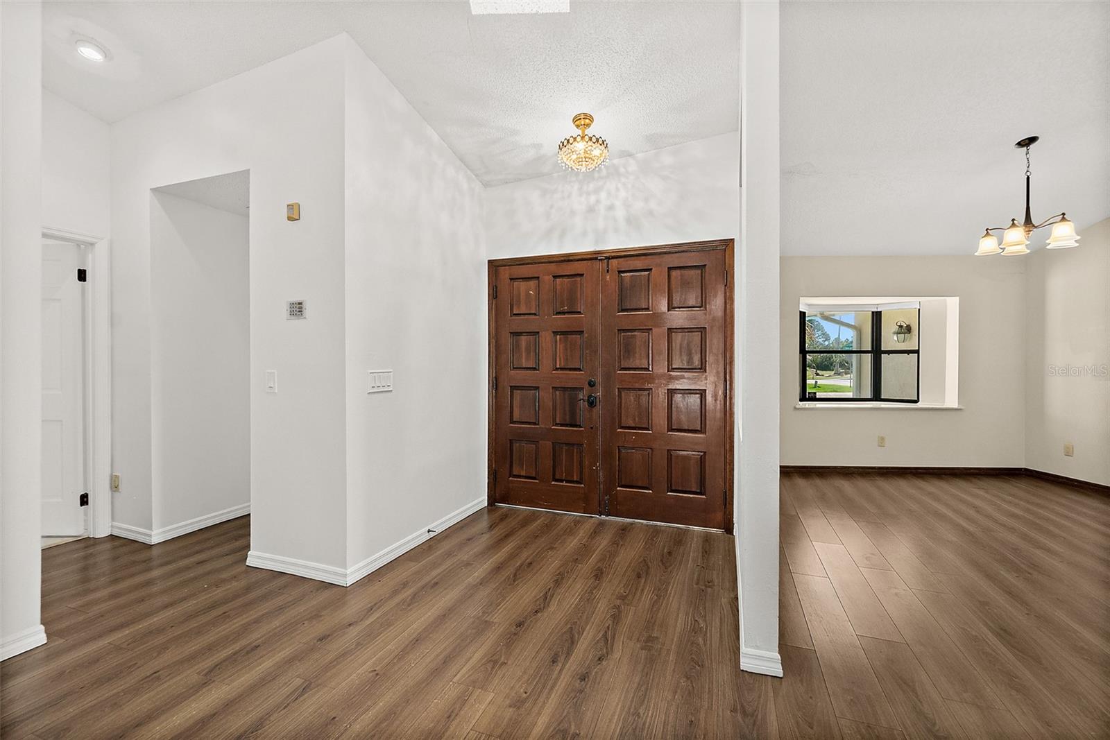 Image 13 of 69 For 51 Comanche Court