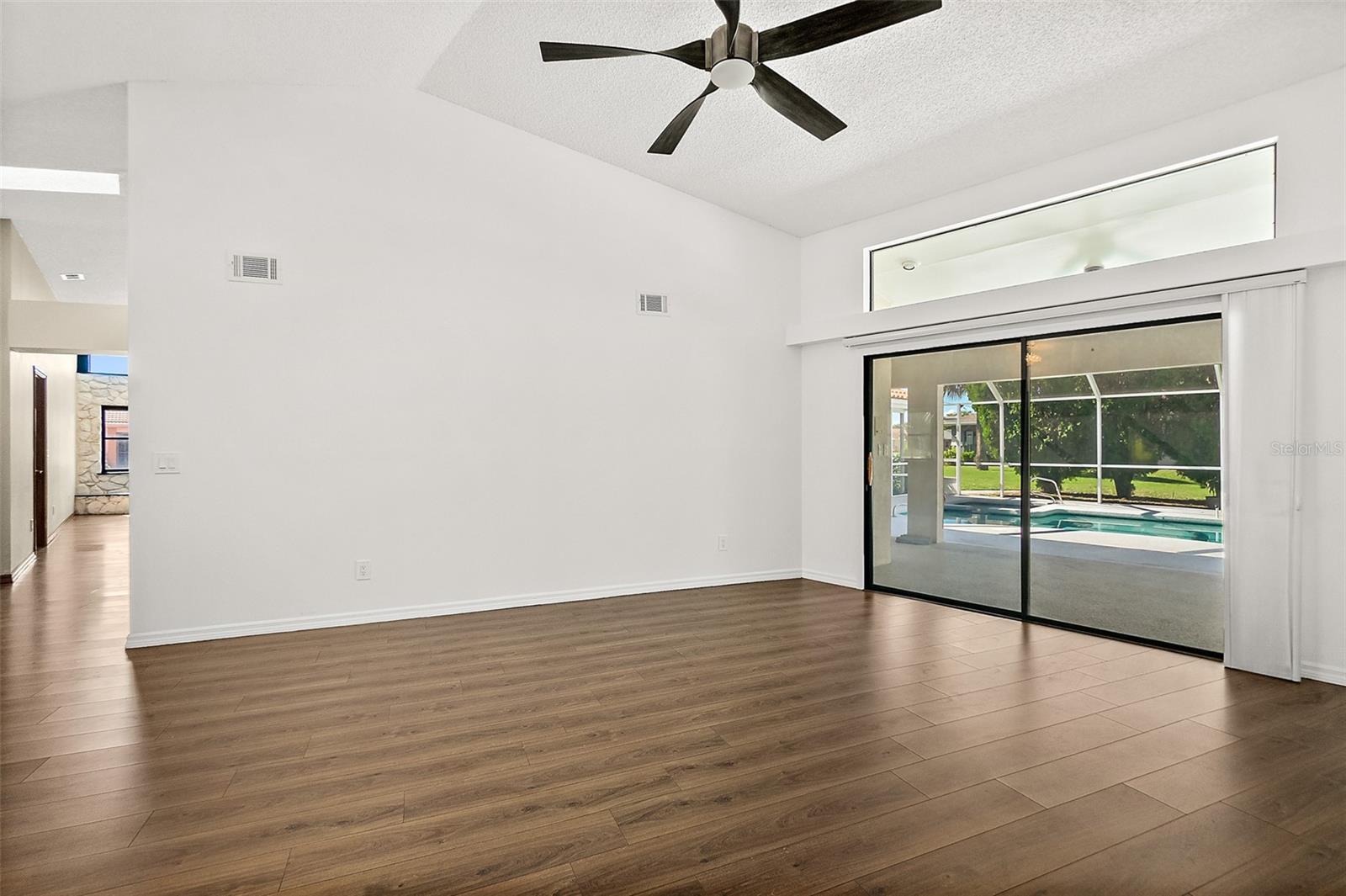 Image 17 of 69 For 51 Comanche Court