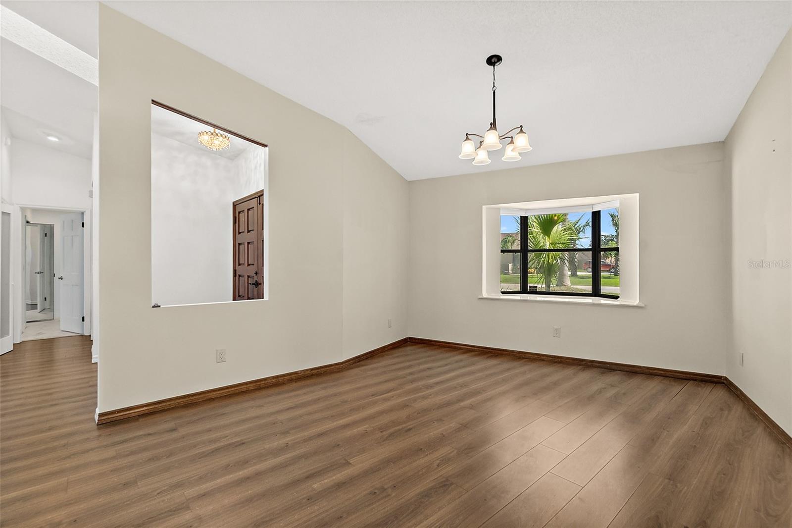 Image 20 of 69 For 51 Comanche Court