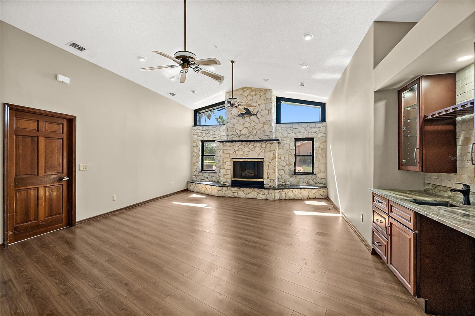 Image 30 of 69 For 51 Comanche Court