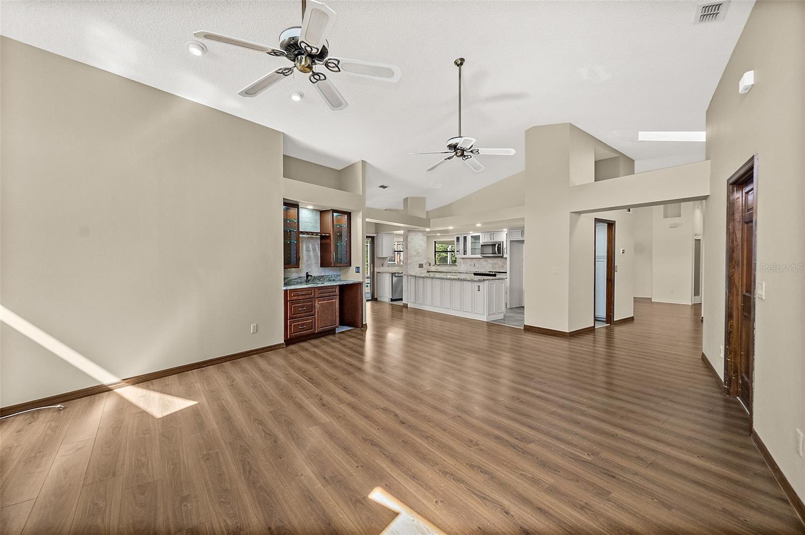 Image 32 of 69 For 51 Comanche Court