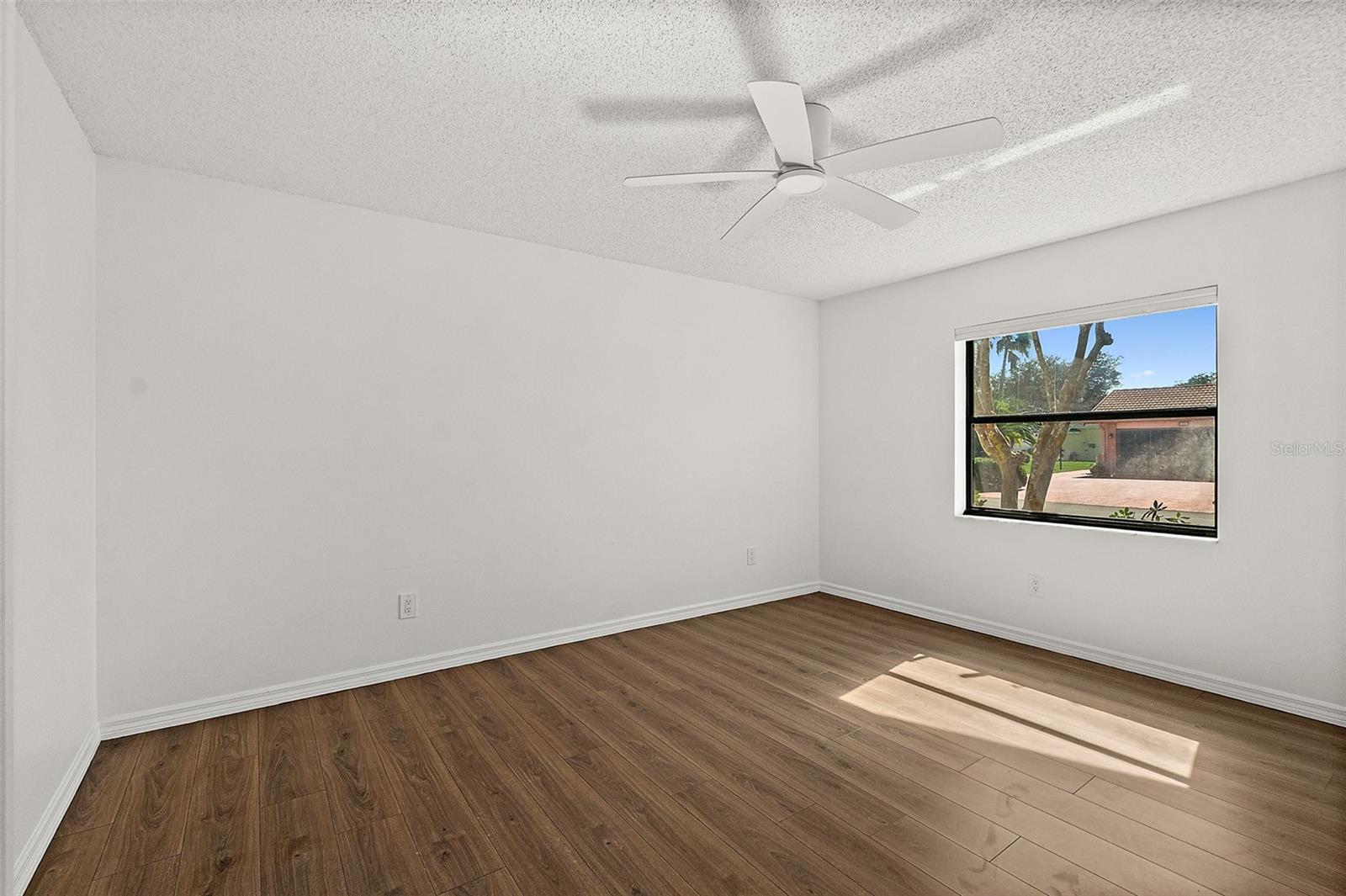 Image 34 of 69 For 51 Comanche Court