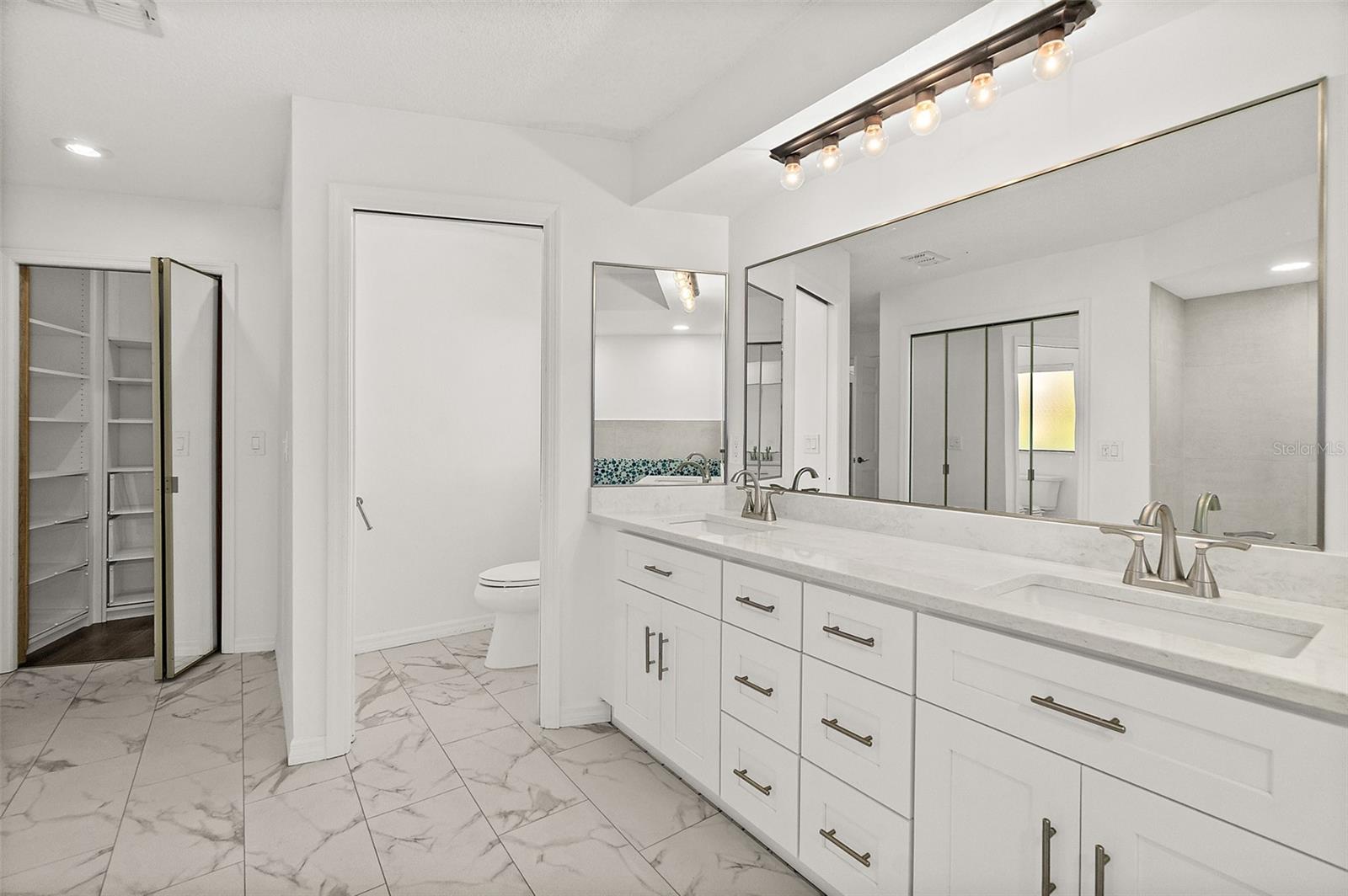 Image 43 of 69 For 51 Comanche Court