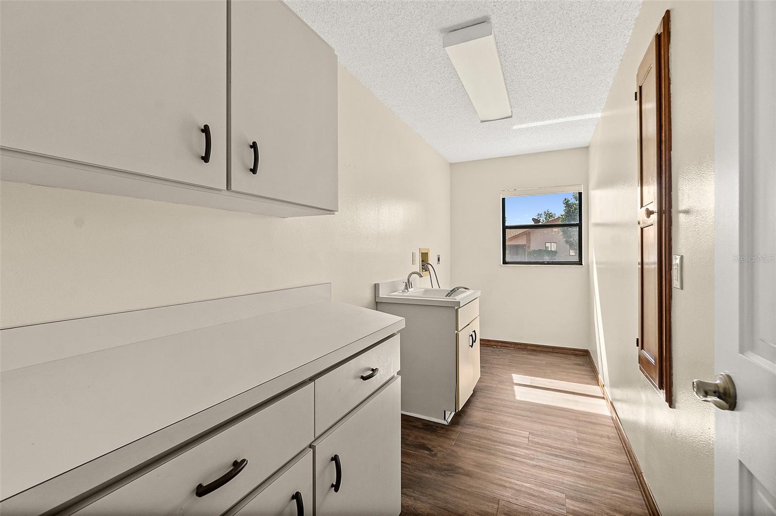Image 51 of 69 For 51 Comanche Court