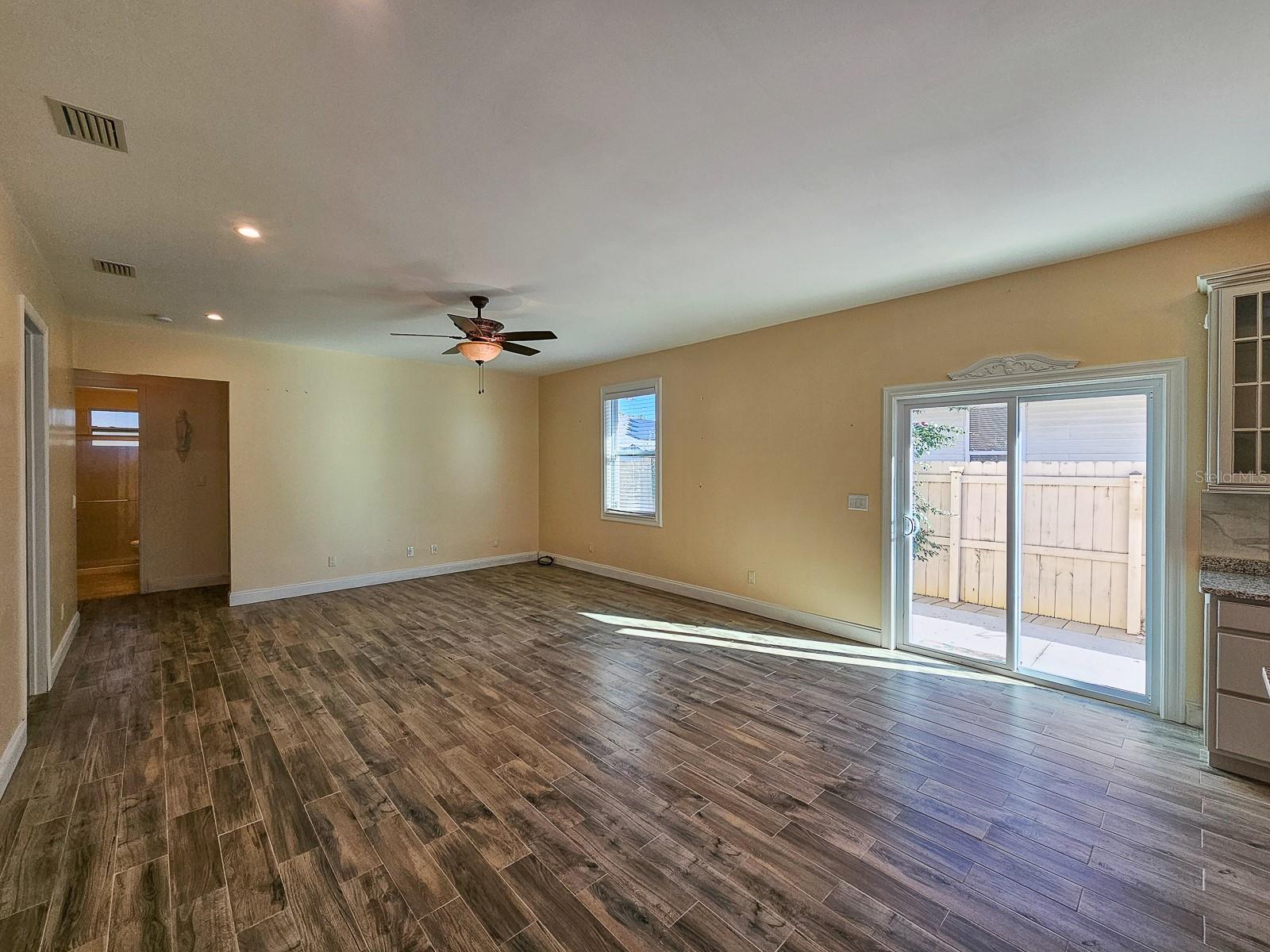 Image 10 of 39 For 120 7th Street