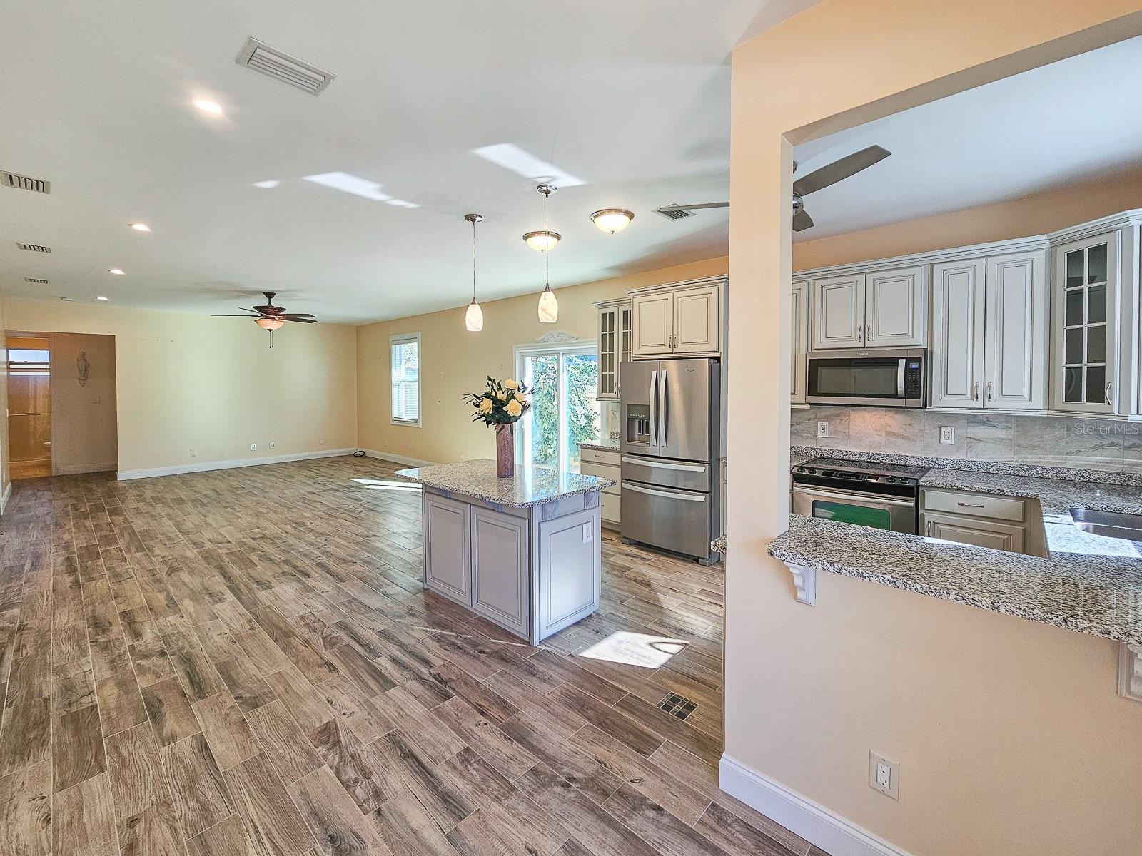 Image 8 of 39 For 120 7th Street